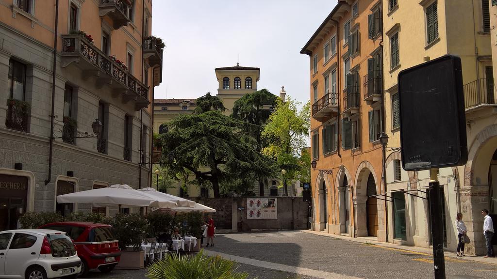 Casa Ferrari Appartamento Verona Sanificato Ozono Exterior foto